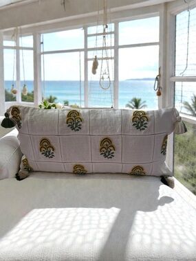New! SERENA & LILY 100% Linen Embroidered Tassel Pillow 14x30